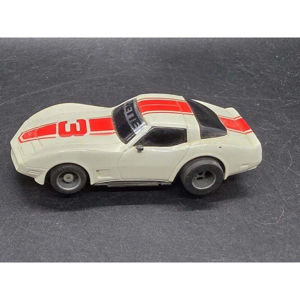Tyco 1979 Chevrolet Corvette Yellow #2 White #3 From Cliff Hangers Set